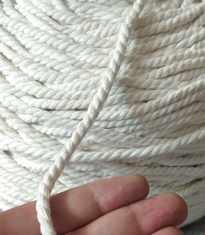 نخ مکرومه شیری تابیده 4میل 